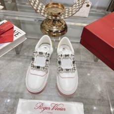 Roger Vivier Casual Shoes